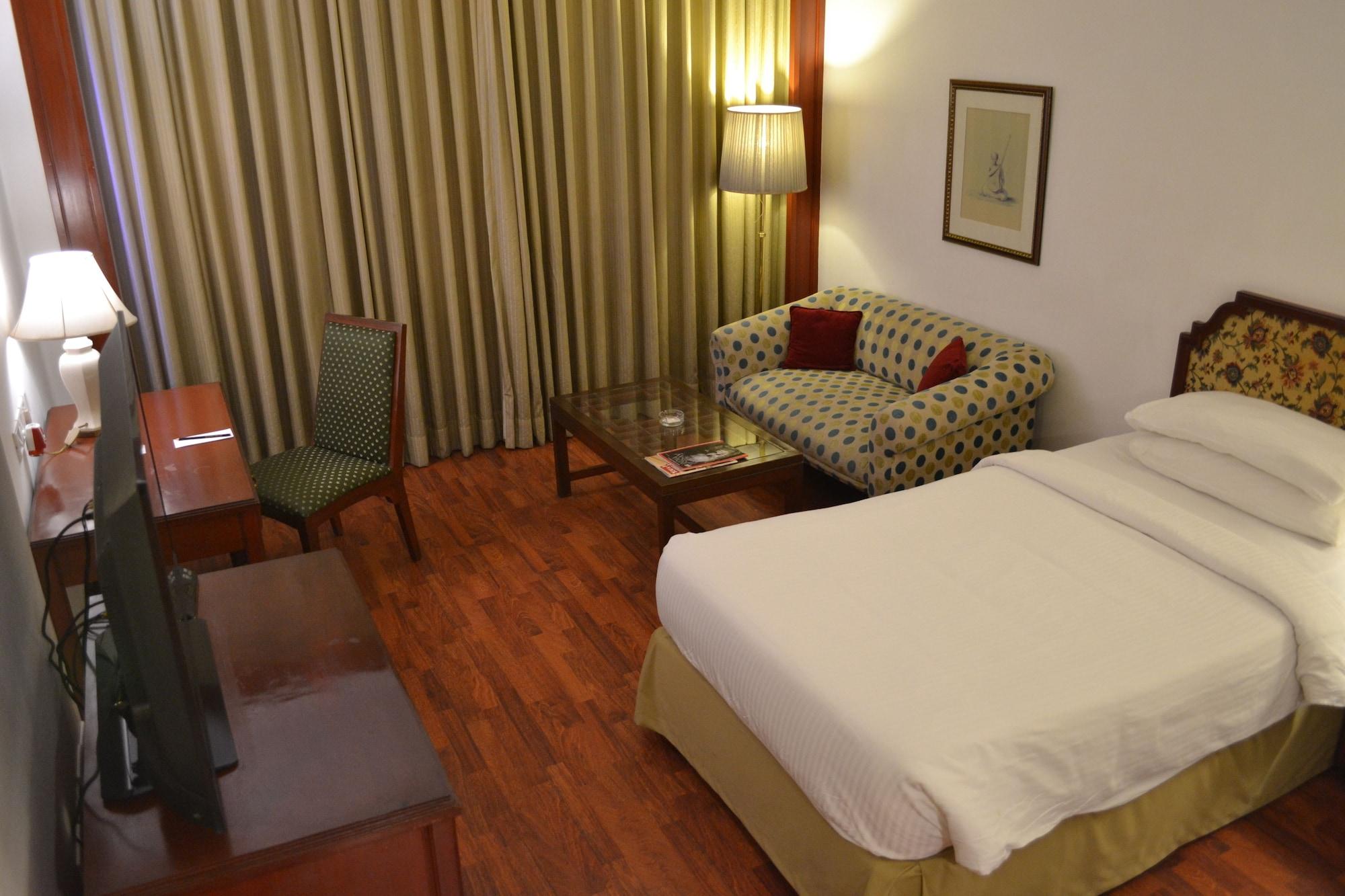 Taj Banjara Hyderabad Exterior foto A room at the hotel