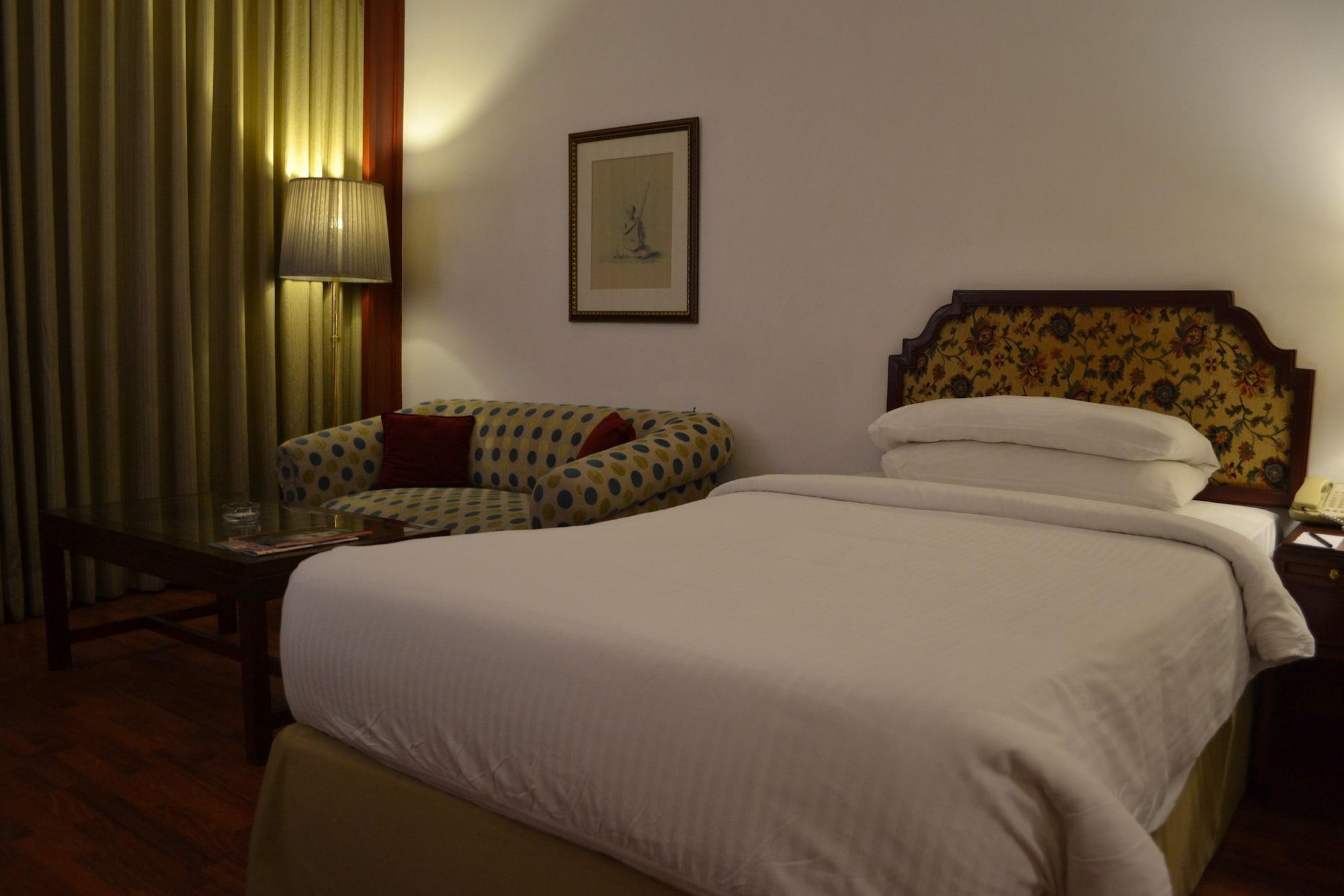 Taj Banjara Hyderabad Exterior foto A room at the hotel