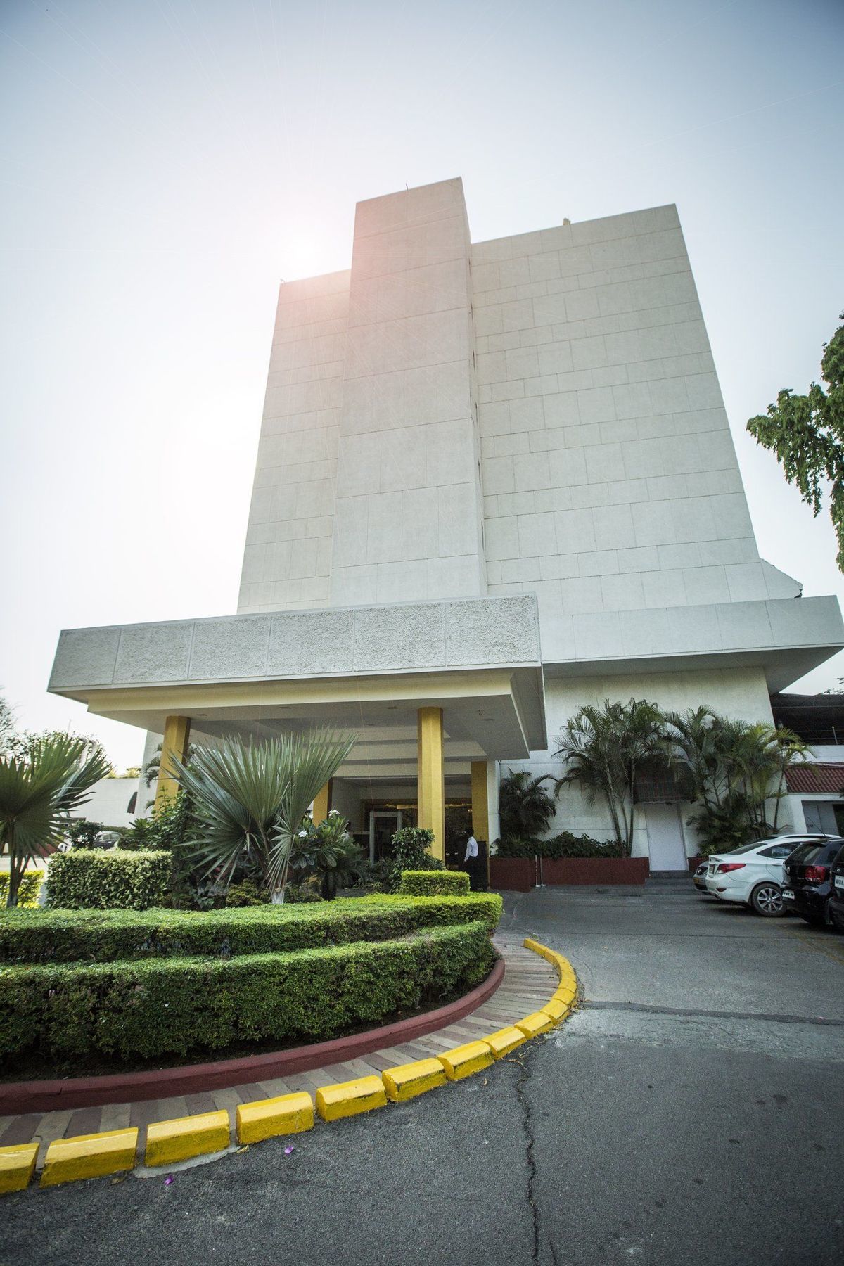 Taj Banjara Hyderabad Exterior foto The main entrance of the hotel